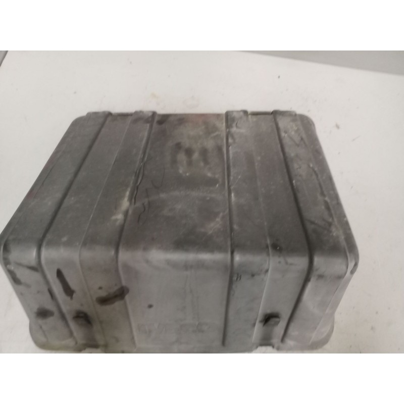 Recambio de tapa bateria para iveco eurocargo 5.9 diesel referencia OEM IAM - Blanco 5