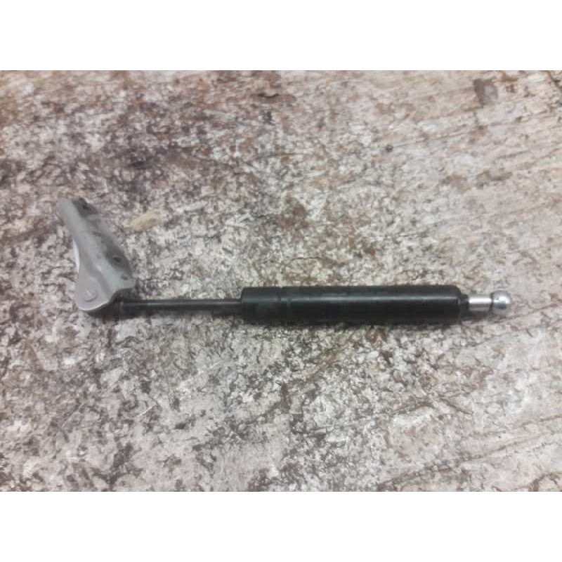Recambio de amortiguadores maletero / porton para volvo xc70 2.4 d awd ocean race referencia OEM IAM 8643038 200 N 2