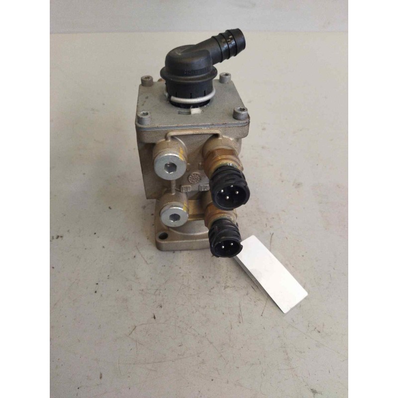 Recambio de valvula aire para iveco eurocargo 05.03  5.9 diesel referencia OEM IAM DX61AK 504052063 VALVULA TRANSMISSOR DE FRENO - Blanco 4