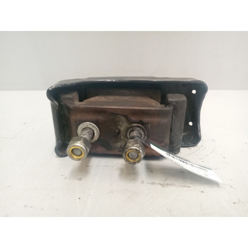 Recambio de soporte motor para iveco daily vi caja/chasis 35s16, 35c16, 40c16, 50c16, 60c16, 65c16, 70c16 referencia OEM IAM 580 - Blanco 3