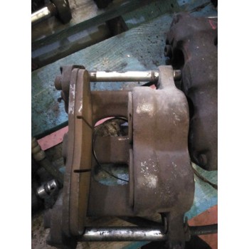 Recambio de pinza freno delantera derecha para nissan cabstar e 3.0 diesel referencia OEM IAM 216174 BENDIX 