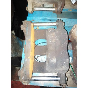 Recambio de pinza freno delantera izquierda para nissan cabstar e referencia OEM IAM 216174 BENDIX 