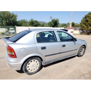 opel astra g berlina del año 2002