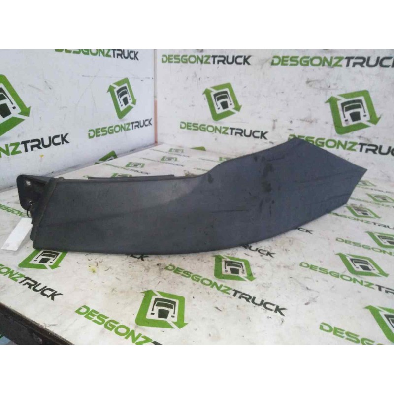 Recambio de molduras delanteras para iveco daily pr 3.0 diesel referencia OEM IAM 5801354007 5801339978 MOLDURA PARAGOLPES IZQUI