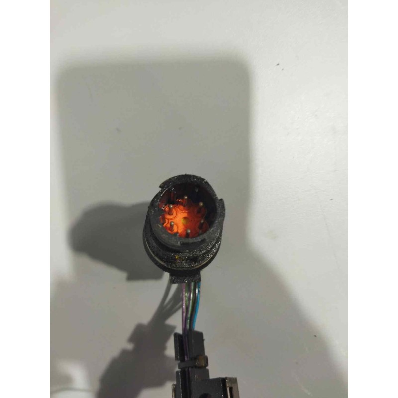 Recambio de instalacion electrica para volvo fl 240 fg 4x2 cabina para grupos (l4h1c) referencia OEM IAM 20886138 INSTALACION IN - Blanco 3