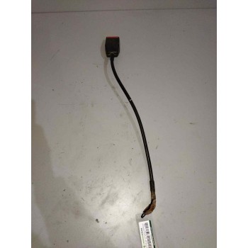ENGANCHE DE CINTURON DELANTERO DERECHO 