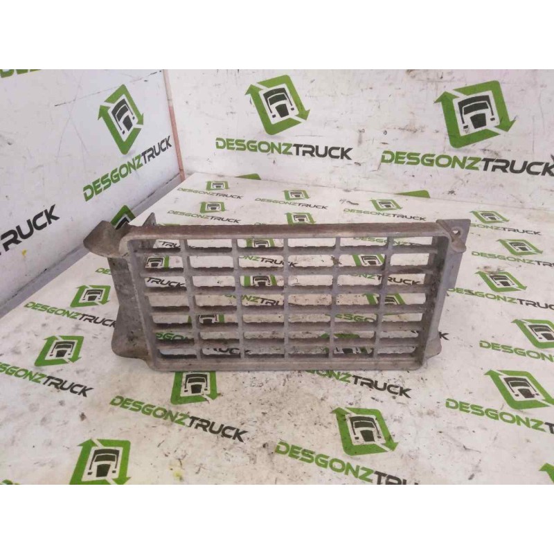 Recambio de peldaño derecho para renault b 120-35/55/65 messenger e2 2.8 diesel referencia OEM IAM 5000370940 - Blanco 3