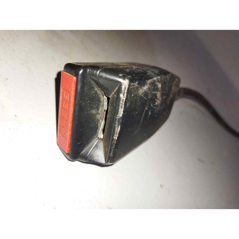 Recambio de enganche de cinturon delantero derecho para renault b 90 - 35 / 50 / 60 referencia OEM IAM - Blanco 3