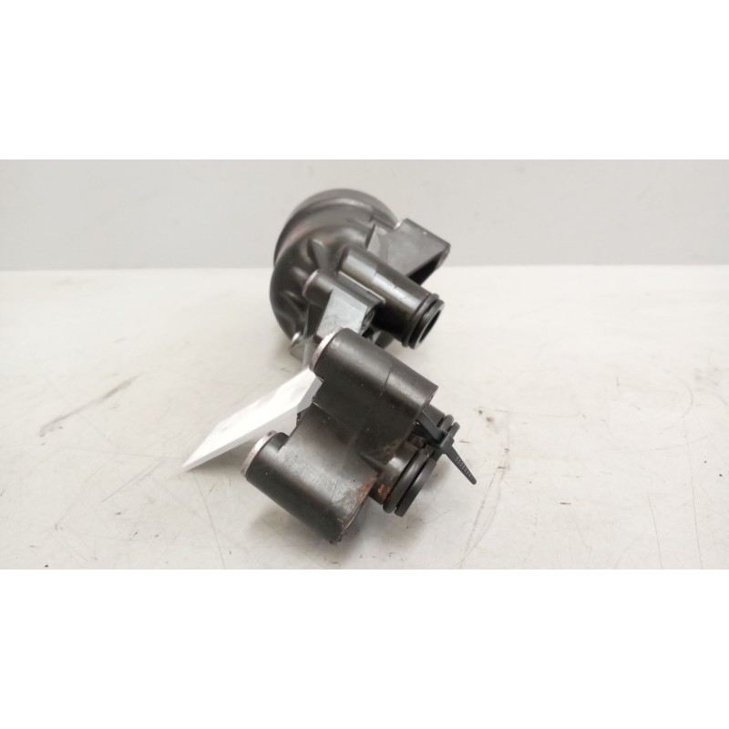 Recambio de soporte filtro aceite para riocar march 07 referencia OEM IAM A6511800810 - Blanco 2