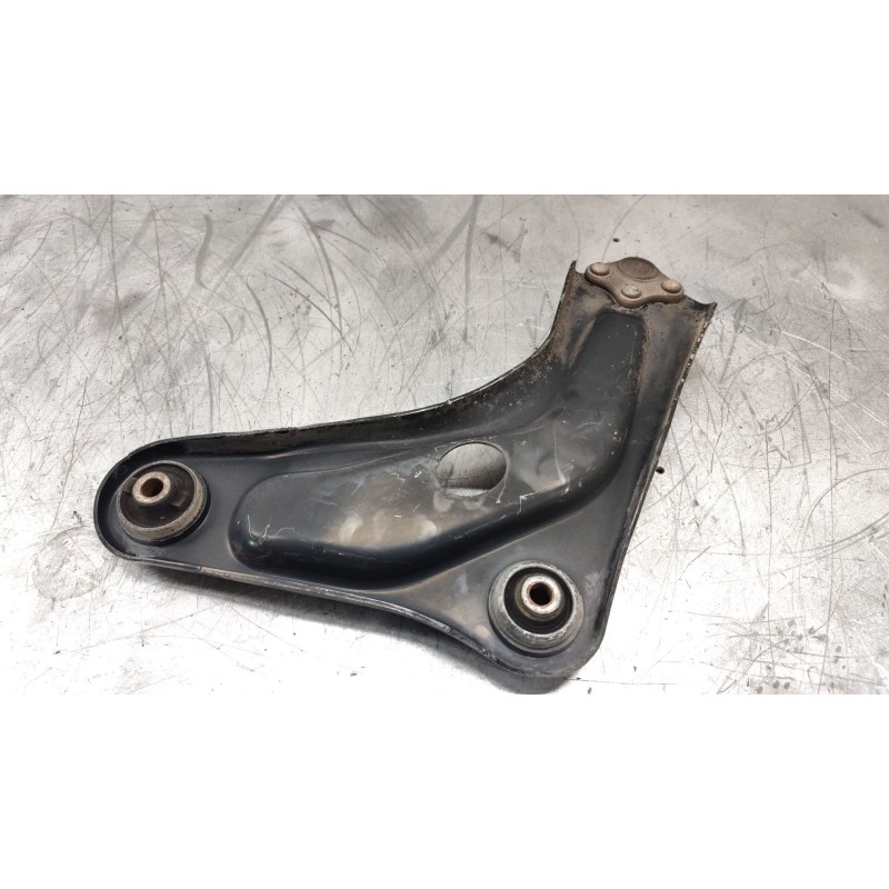 Recambio de brazo suspension inferior delantero derecho para peugeot 207 sw confort referencia OEM IAM - Blanco 2