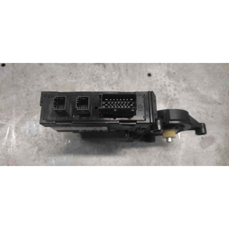 Recambio de motor elevalunas delantero derecho para peugeot 307 break / sw (s1) sw pack referencia OEM IAM 9637130580 990832101 - Negro 2