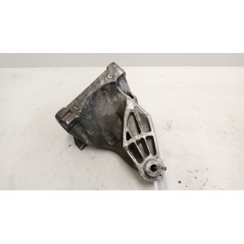 Recambio de soporte motor para riocar march 07 referencia OEM IAM A6512231704  