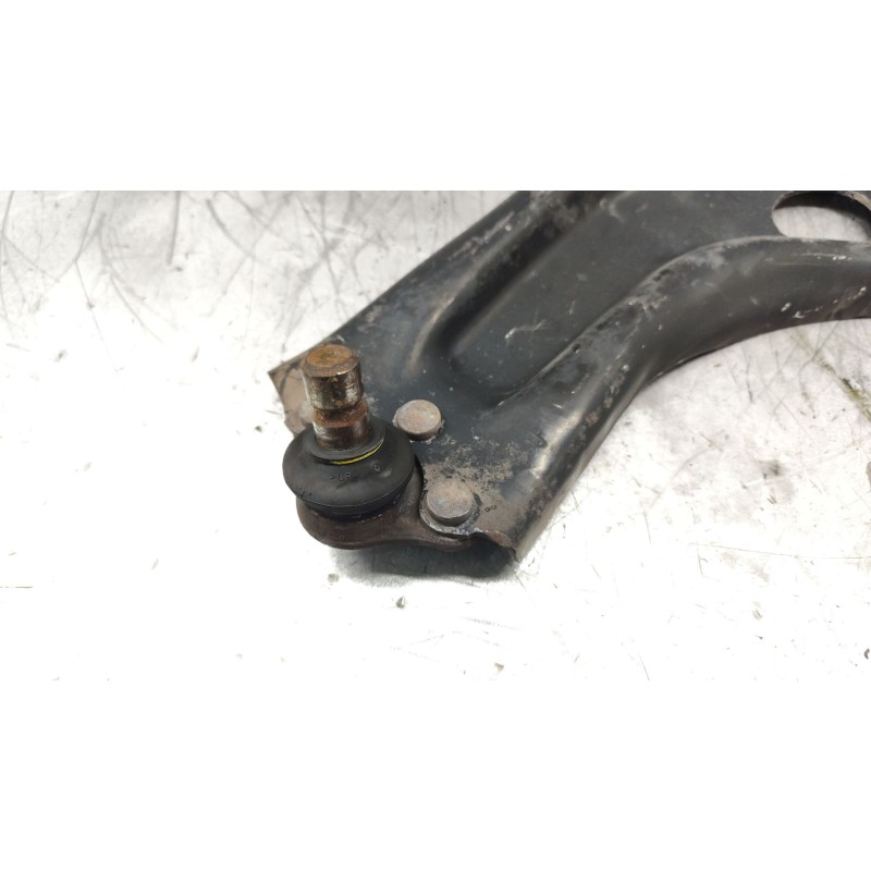 Recambio de brazo suspension superior delantero izquierdo para peugeot 207 sw confort referencia OEM IAM - Blanco 3