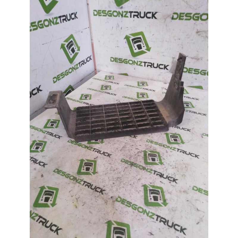 Recambio de peldaño izquierdo para renault b 120-35/55/65 messenger e2 2.8 diesel referencia OEM IAM 5000370934 - Blanco 3