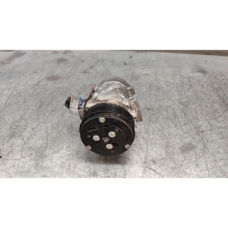 Recambio de compresor aire acondicionado para opel corsa c club referencia OEM IAM 1440F  