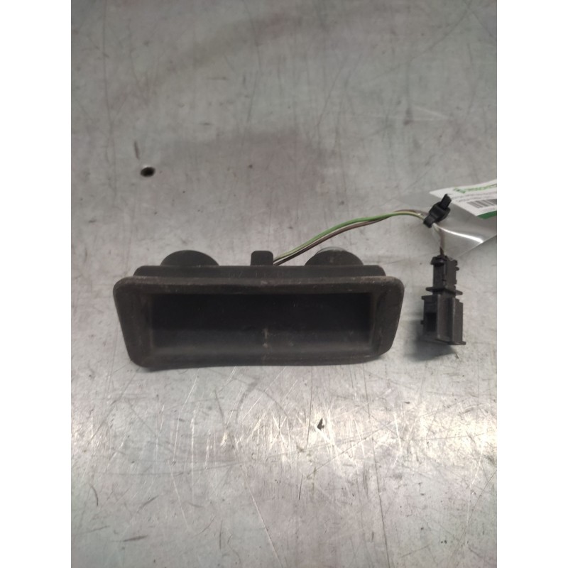 Recambio de boton apertura maleteroporton para skoda fabia i (6y2) 1.4 tdi referencia OEM IAM  2 PINS 