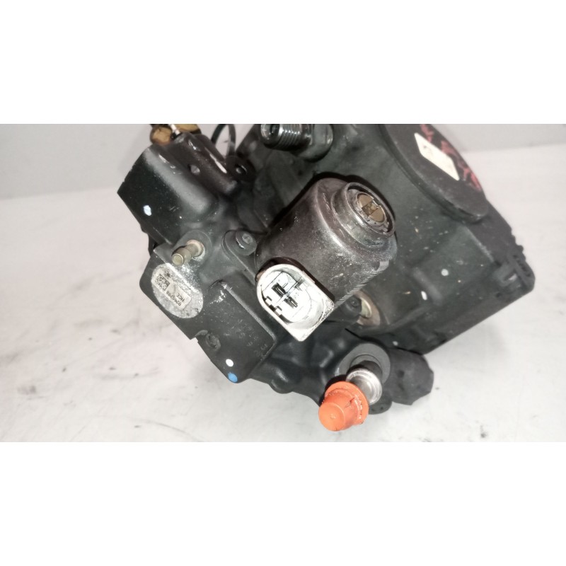 Recambio de bomba inyeccion para riocar march 07 referencia OEM IAM A6510700301 - Blanco 3