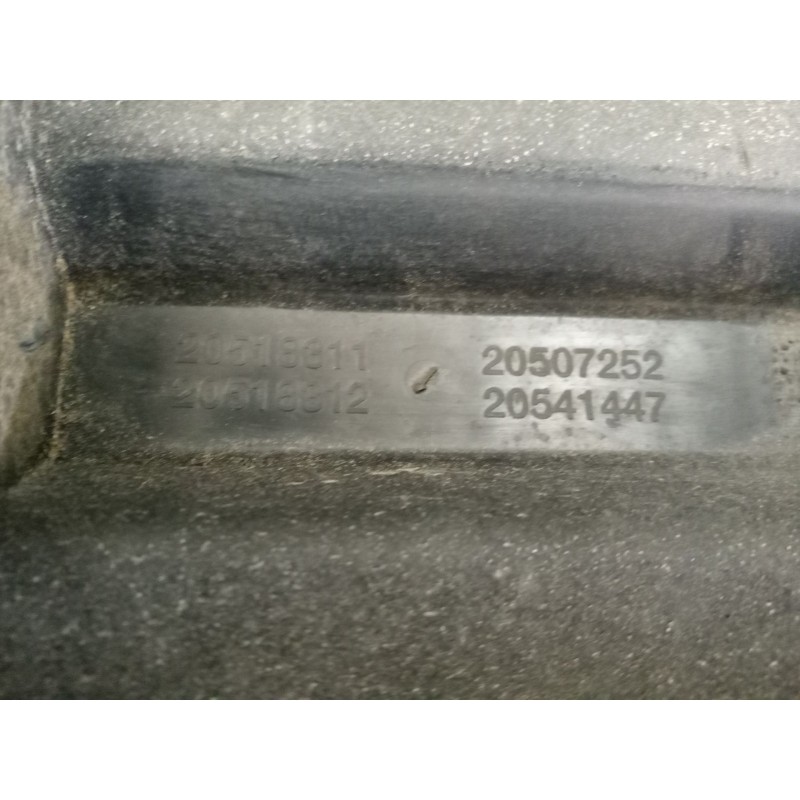 Recambio de tapa bateria para volvo fh 12 2002  12.1 diesel (d12d420) referencia OEM IAM 1371830 - Blanco 2