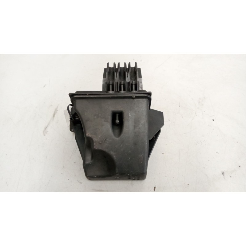 Recambio de acumulador de vacio para riocar march 07 referencia OEM IAM A6510700168 - Blanco 4
