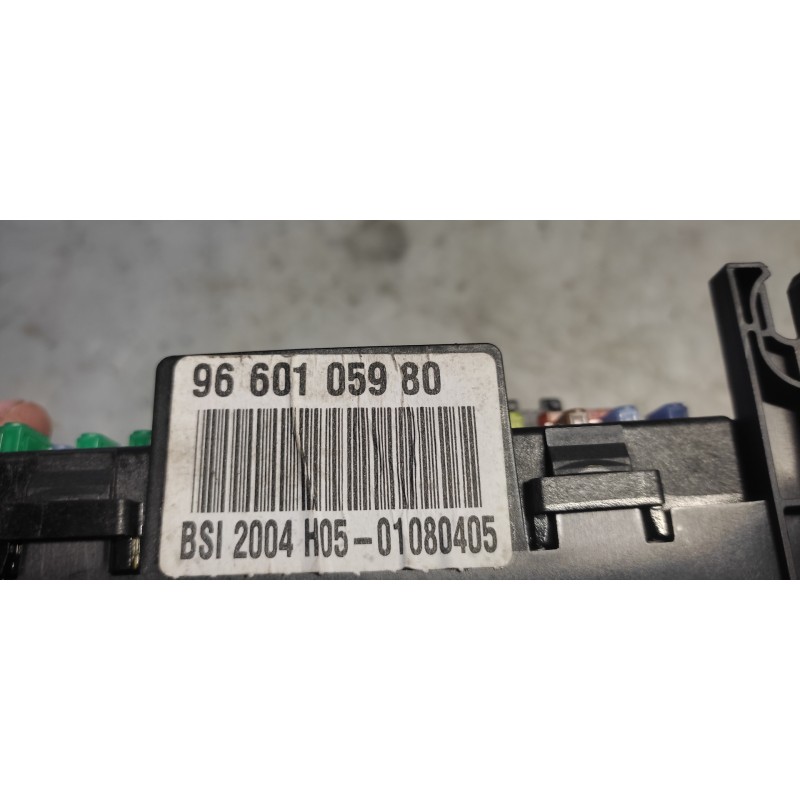Recambio de caja reles / fusibles para citroën c4 coupe vts referencia OEM IAM 9660105980  BSI - Negro 2