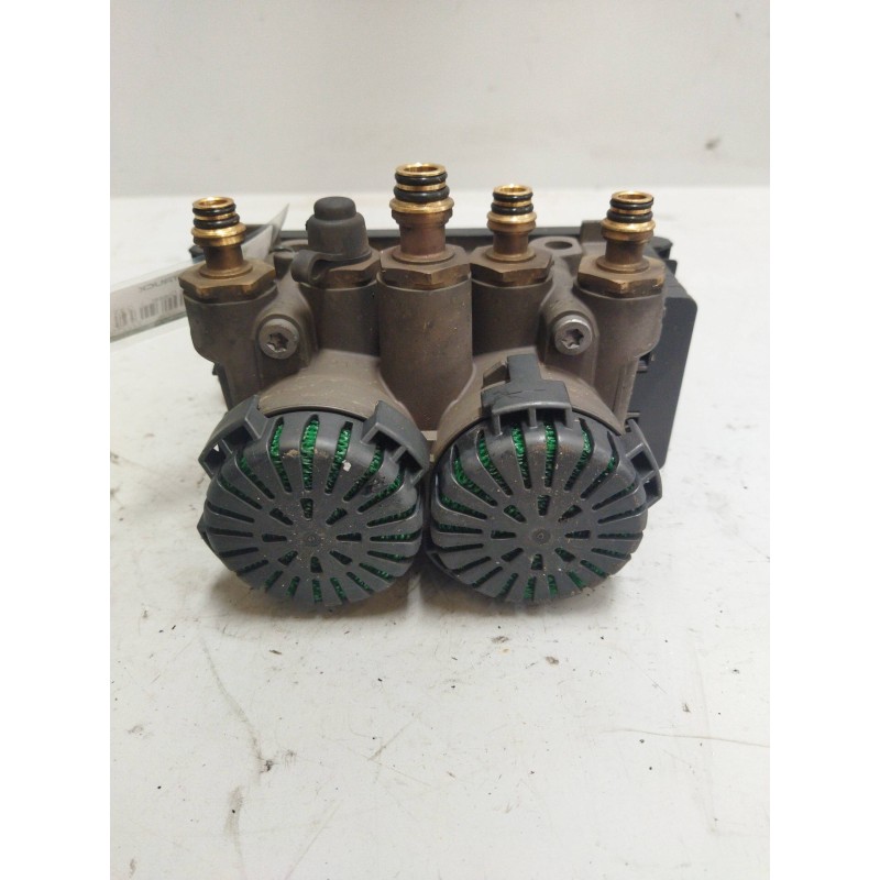 Recambio de valvula aire para renault serie t 12.8 diesel referencia OEM IAM 22225566 K102266 VALVULA EBS - Blanco 3