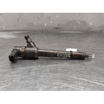 Recambio de inyector para opel corsa c blue line referencia OEM IAM 0445110083  