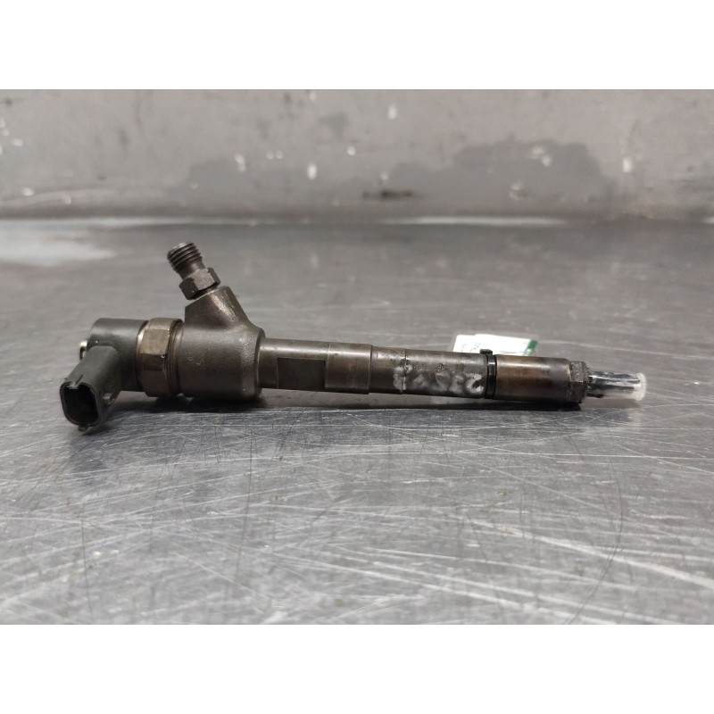 Recambio de inyector para opel corsa c blue line referencia OEM IAM 0445110083 - Blanco 4