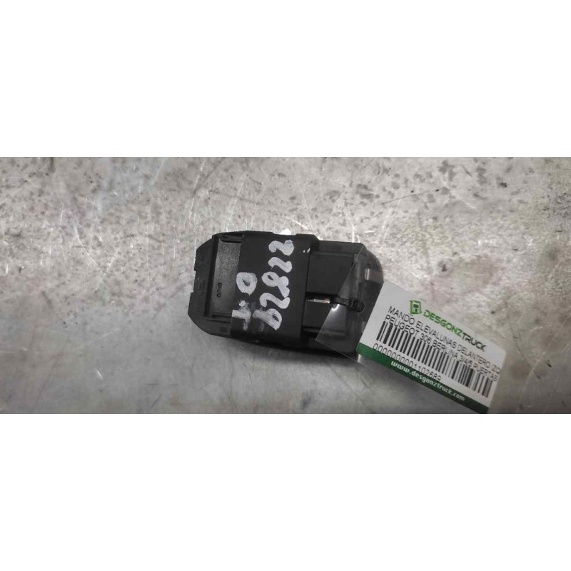 Recambio de mando elevalunas delantero izquierdo para peugeot 306 berlina 3/4/5 puertas (s2) 1.6 cat referencia OEM IAM   6 PINS 3