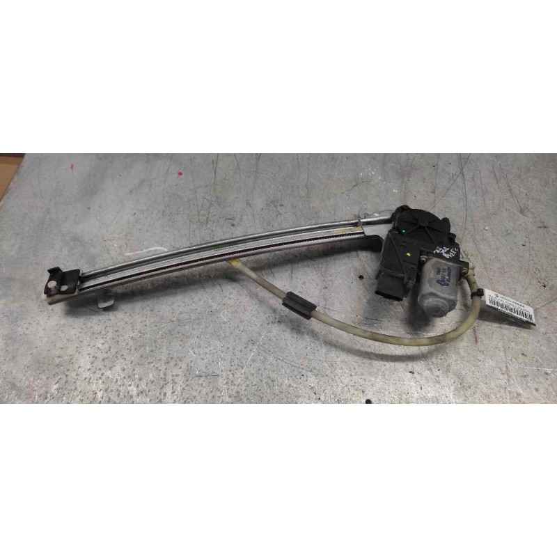 Recambio de elevalunas trasero izquierdo para renault laguna ii (bg0) authentique referencia OEM IAM 8200008329  