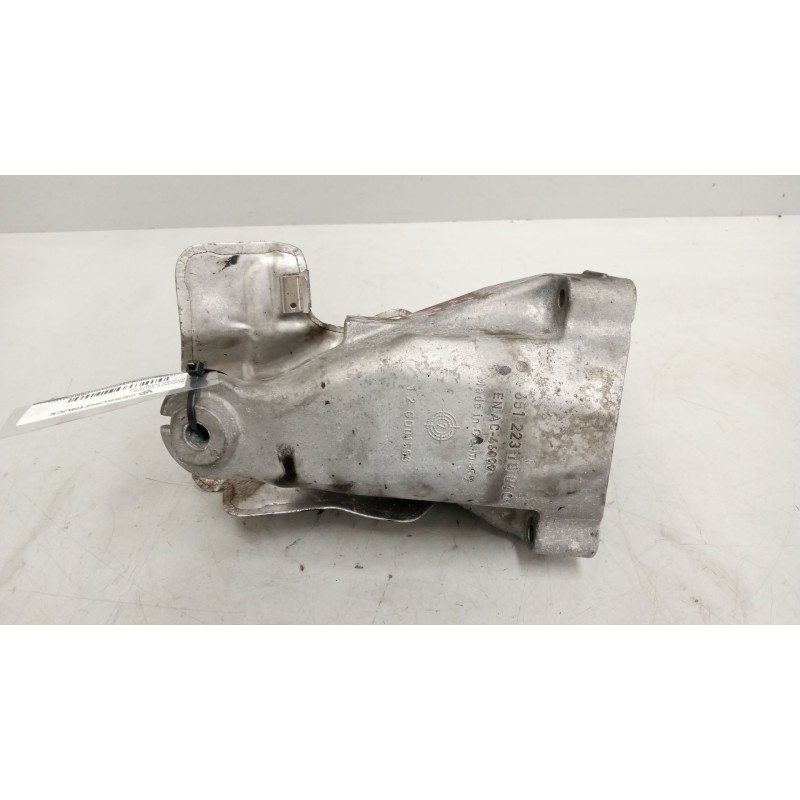 Recambio de soporte motor para riocar march 07 referencia OEM IAM A6512231804 - Blanco 4