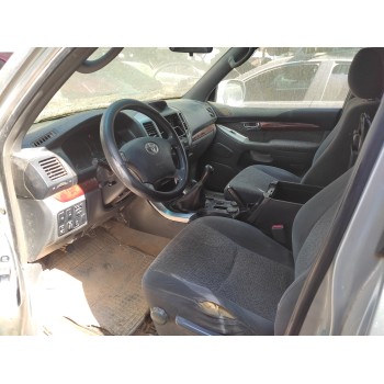 toyota land cruiser (j12) del año 2003