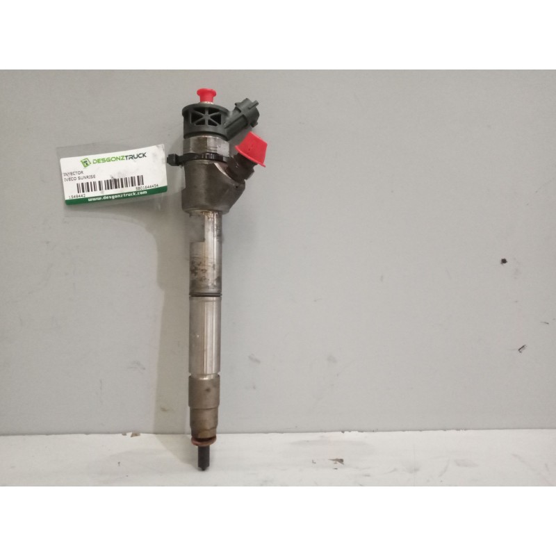 Recambio de inyector para iveco sunrise referencia OEM IAM 5801644454  0445110564 - Blanco 2