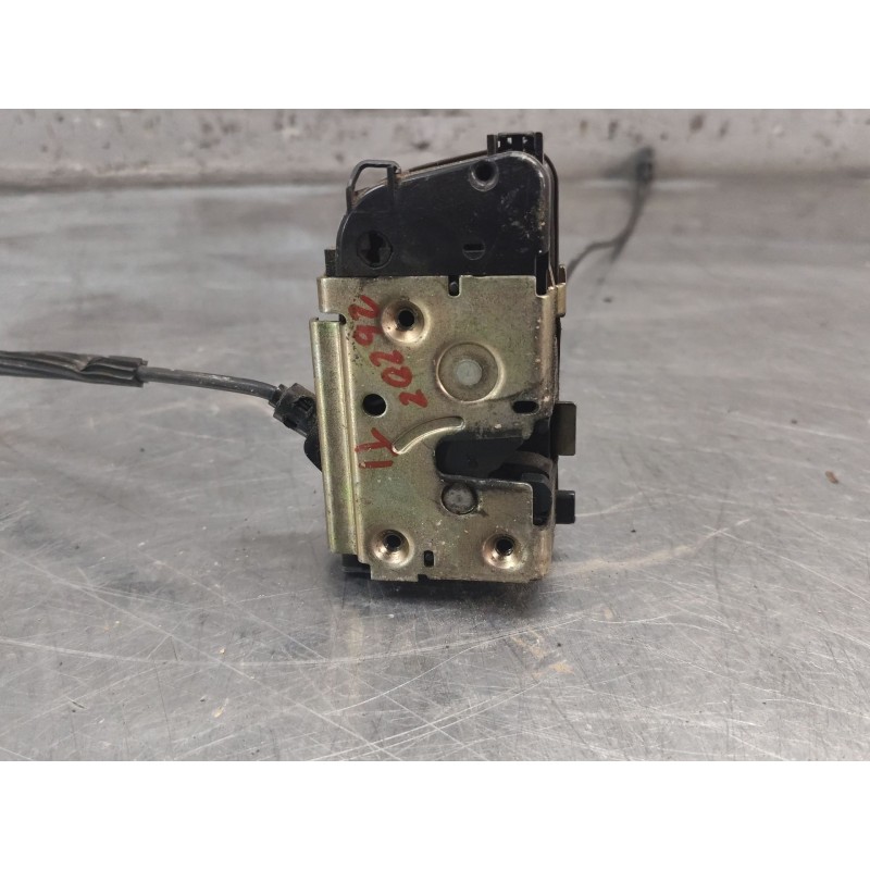 Recambio de cerradura puerta trasera izquierda para renault scenic ii grand confort dynamique referencia OEM IAM 119333 - Plata 2