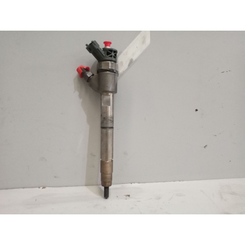 Recambio de inyector para iveco sunrise referencia OEM IAM 5801644454  0445110564 - Blanco 2