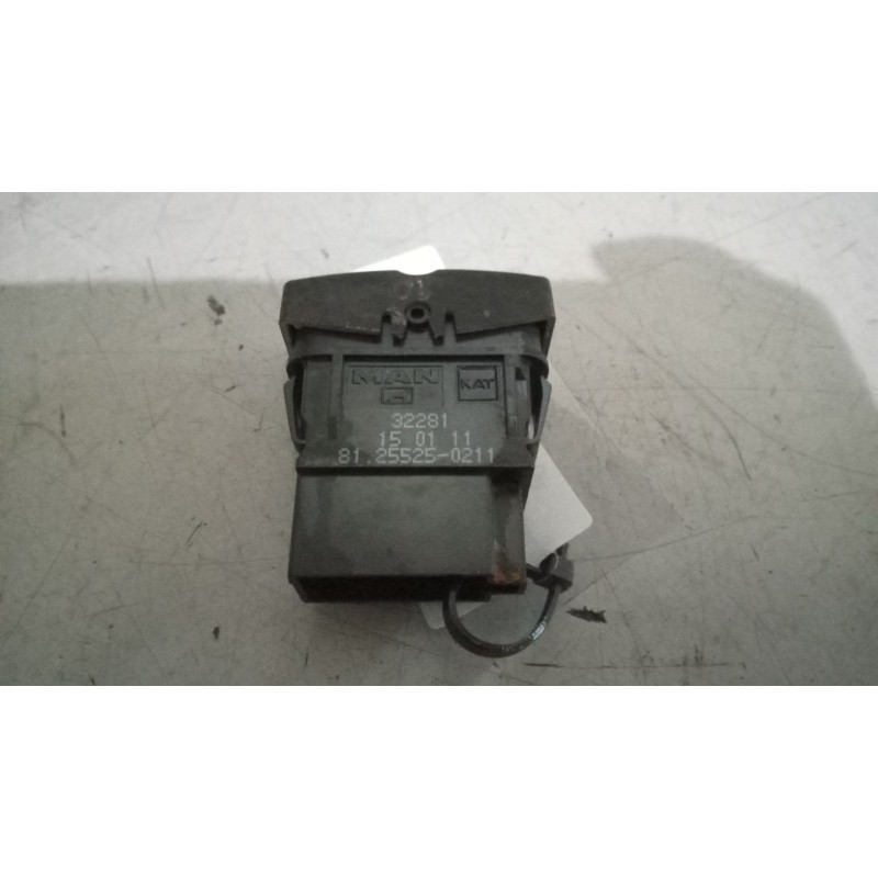 Recambio de interruptor para man tgx 18.480 12.4 diesel referencia OEM IAM 81255250211 - Blanco 2