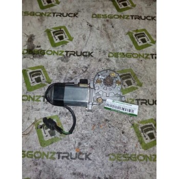MOTOR ELEVALUNAS DELANTERO DERECHO 0130821074 BOSCH 