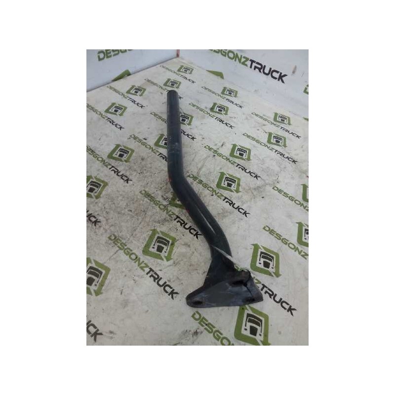 Recambio de soporte guardabarros trasero para iveco stralis (ad/at) fg ad   4x2 tráfico urbano referencia OEM IAM IZQUIERDO  