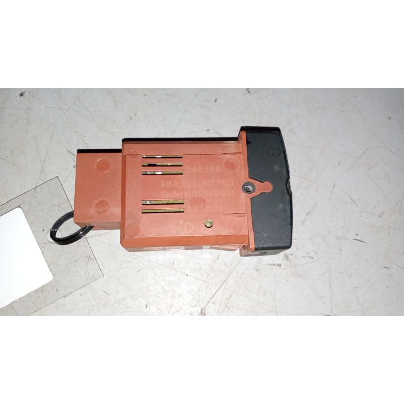 Recambio de interruptor para man tgx 18.480 12.4 diesel referencia OEM IAM 81259070333 - Blanco 2