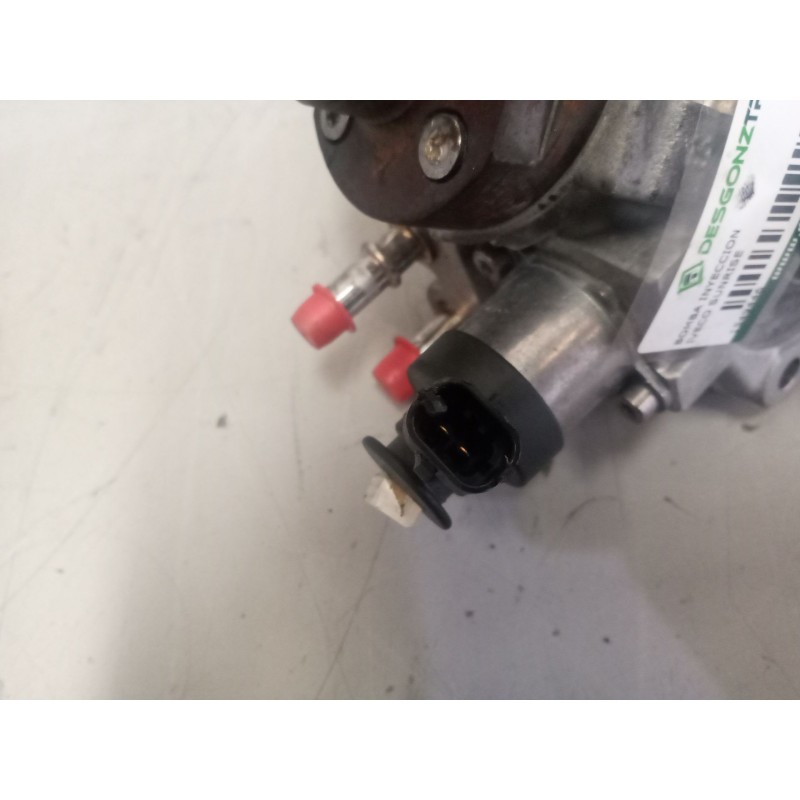 Recambio de bomba inyeccion para iveco sunrise referencia OEM IAM 5801572470  0445010586 - Blanco 2