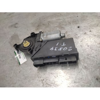 Recambio de motor elevalunas trasero izquierdo para audi a4 berlina (8e) 1.9 tdi (96kw) referencia OEM IAM   