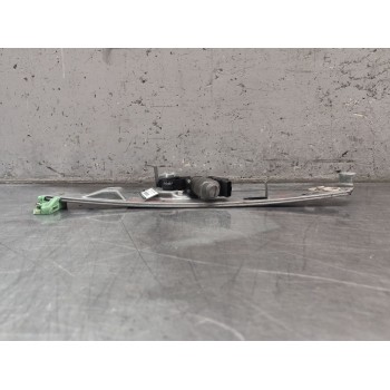 Recambio de elevalunas delantero izquierdo para renault scenic ii grand confort dynamique referencia OEM IAM 067527  