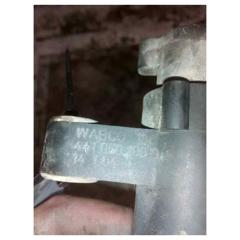 Recambio de valvula aire para renault midlum fg 270.18 e5 corto referencia OEM IAM 4410501000  ELECTRO VALVULA SENSOR ALTURA ECA - Blanco 2
