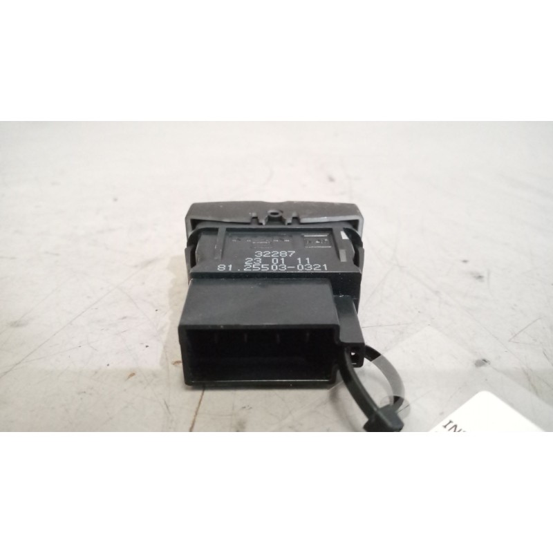 Recambio de interruptor para man tgx 18.480 12.4 diesel referencia OEM IAM 81255030321 - Blanco 3