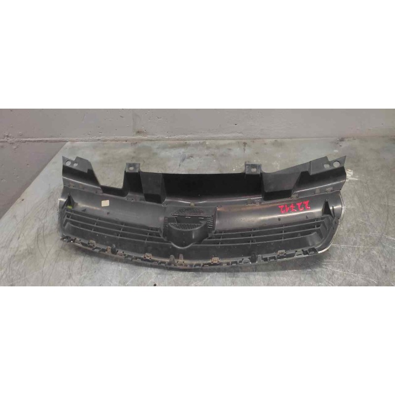 Recambio de rejilla delantera central para opel zafira b cosmo referencia OEM IAM - Negro 2