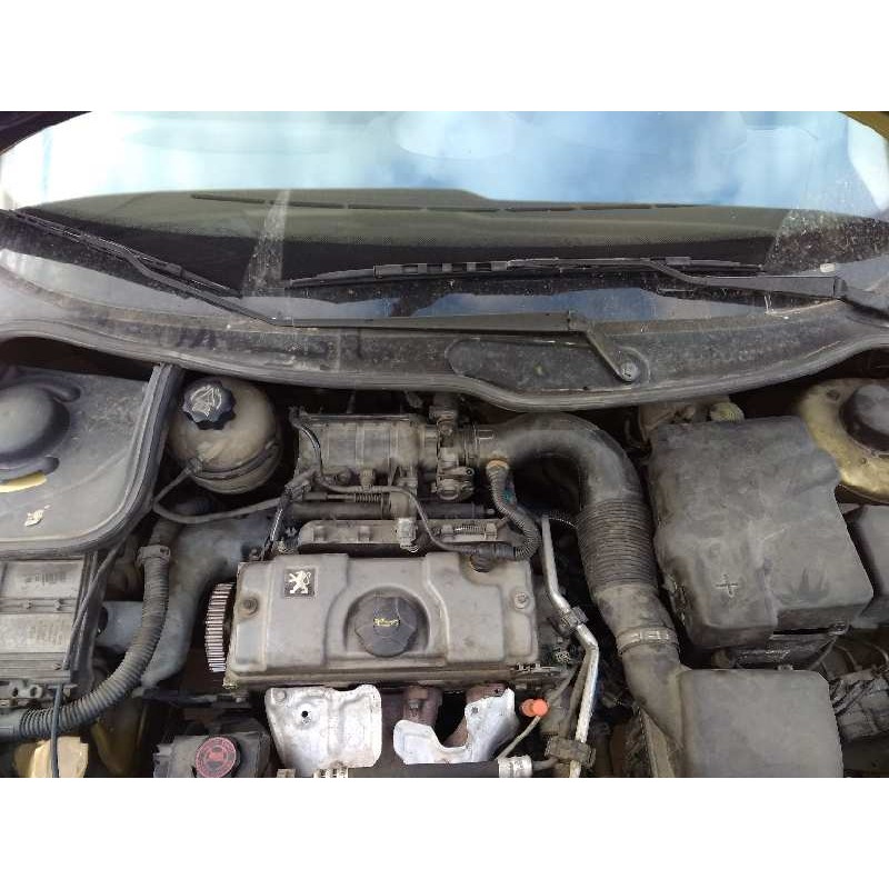 PEUGEOT 206 BERLINA