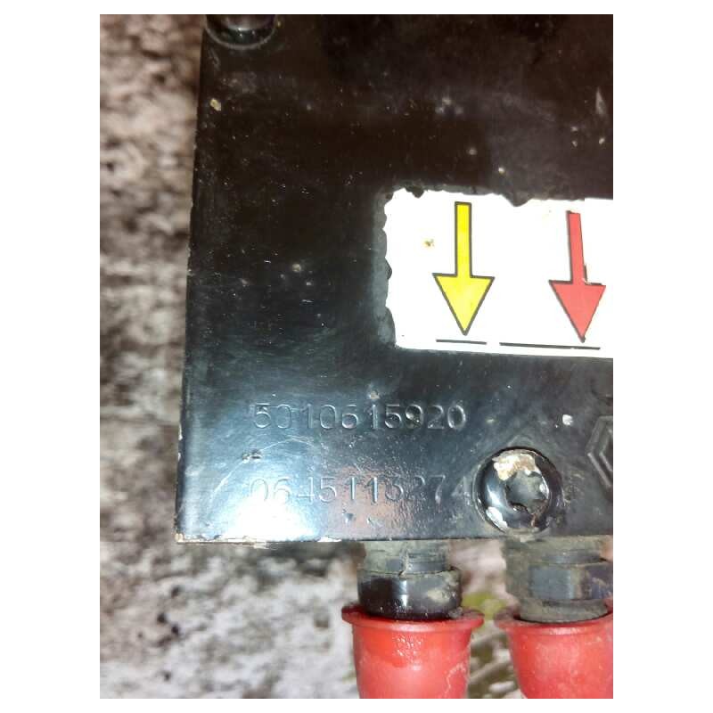 Recambio de valvula aire para renault magnum ab 2005 cabina adel.tractor semirr. 4x2 4xx.18 gran espacio referencia OEM IAM 2051 - Blanco 2