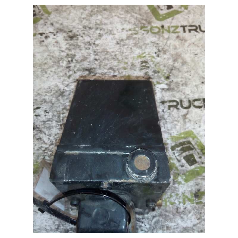 Recambio de valvula aire para renault magnum ab 2005 cabina adel.tractor semirr. 4x2 4xx.18 gran espacio referencia OEM IAM 2051 - Blanco 4