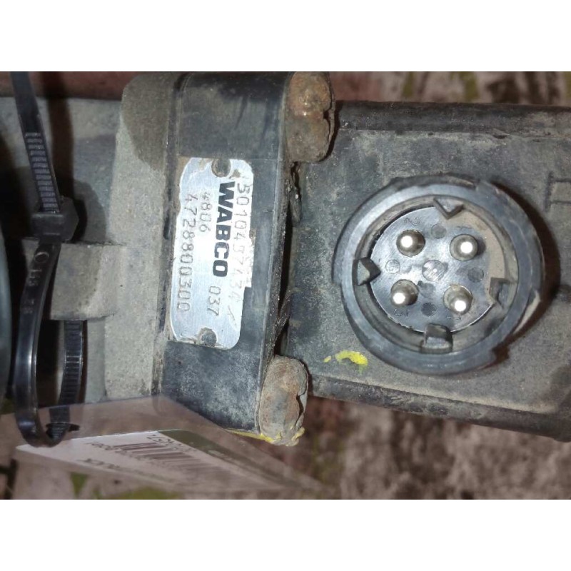 Recambio de valvula aire para renault magnum ab 2005 cabina adel.tractor semirr. 4x2 4xx.18 gran espacio referencia OEM IAM 5010 - Blanco 2