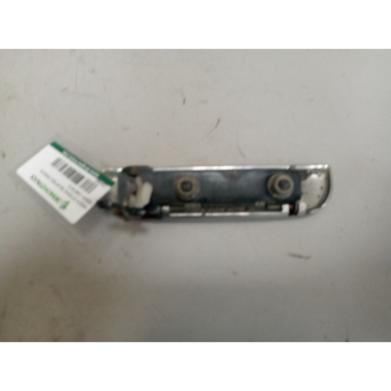 Recambio de maneta exterior delantera derecha para nissan cabstar e referencia OEM IAM - Blanco 2
