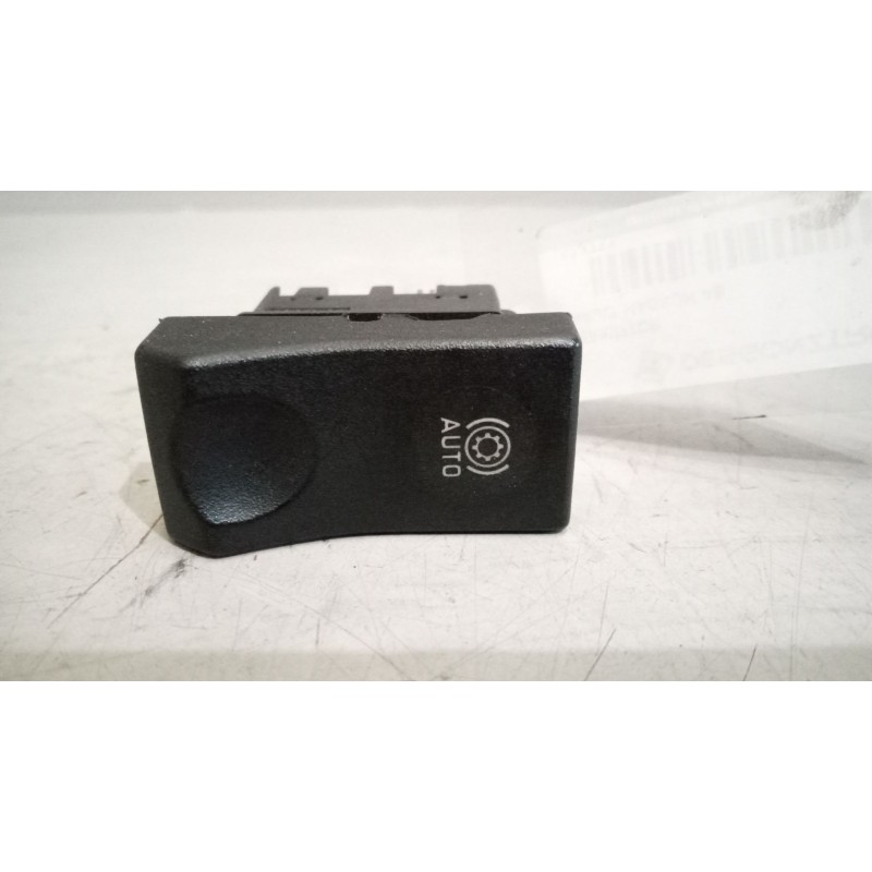 Recambio de interruptor para renault magnum ab diesel referencia OEM IAM 5010379357  